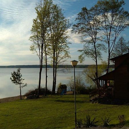 Domek Nad Jeziorem Na Mazurach-Marta Jeziorowskie Exteriör bild