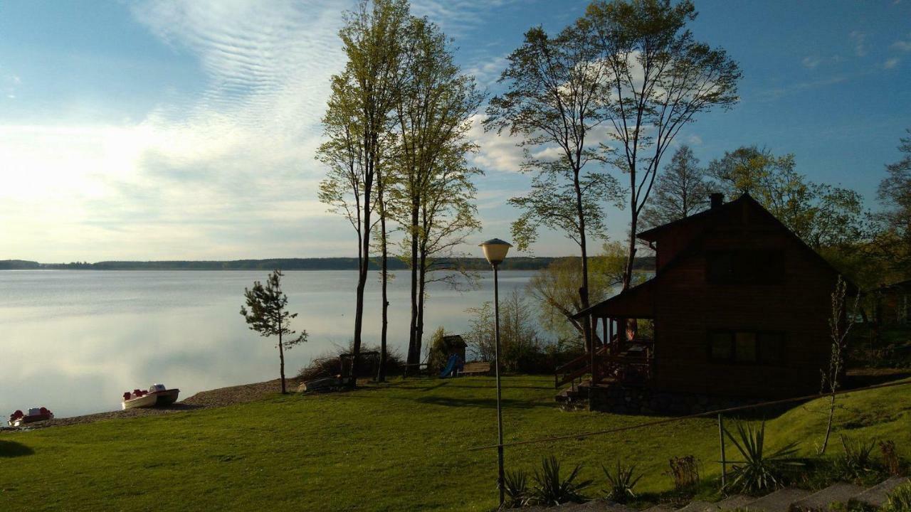 Domek Nad Jeziorem Na Mazurach-Marta Jeziorowskie Exteriör bild